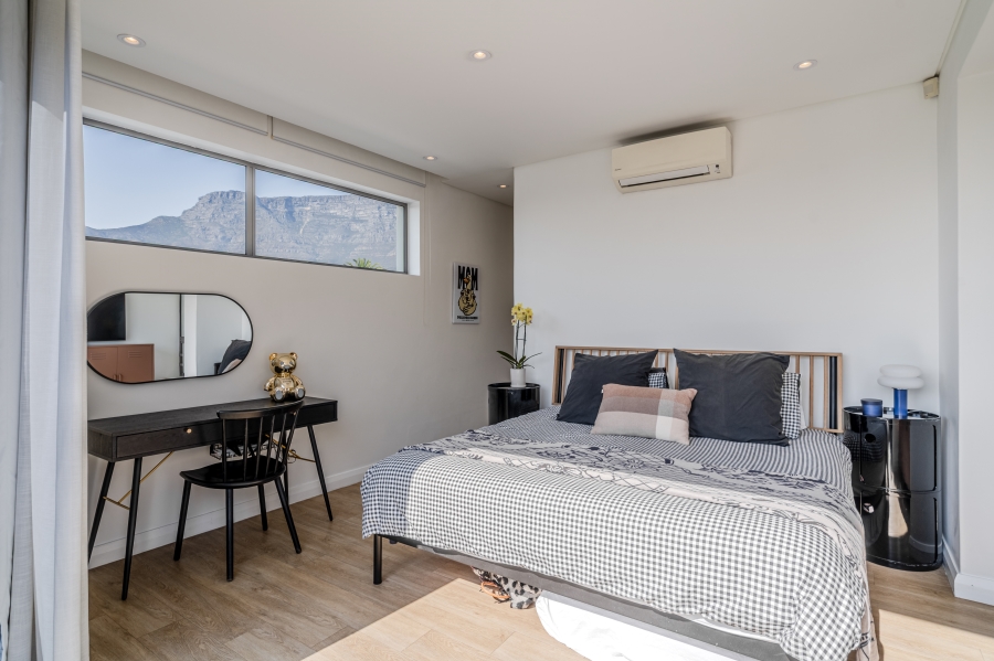 3 Bedroom Property for Sale in Tamboerskloof Western Cape